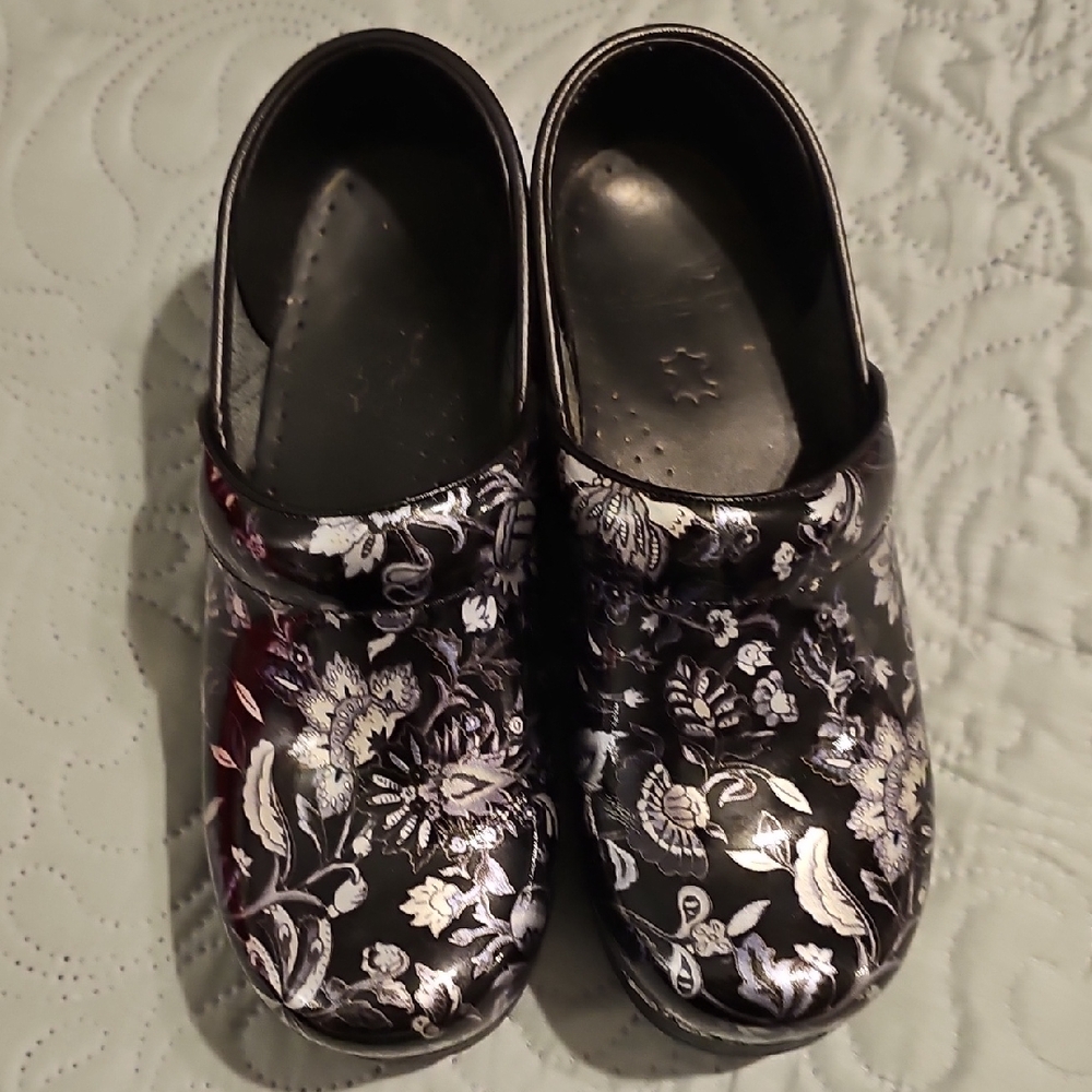 Dansko Women's Professional Leather Clog In Metallic Floral Print/Patent